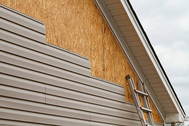 24/7 Emergency Storm Damage Siding Repair experts in Hudson, IL